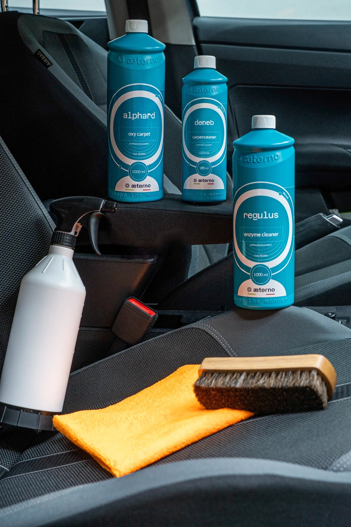 Kit Autodetailer pronti all'uso per la pulizia auto